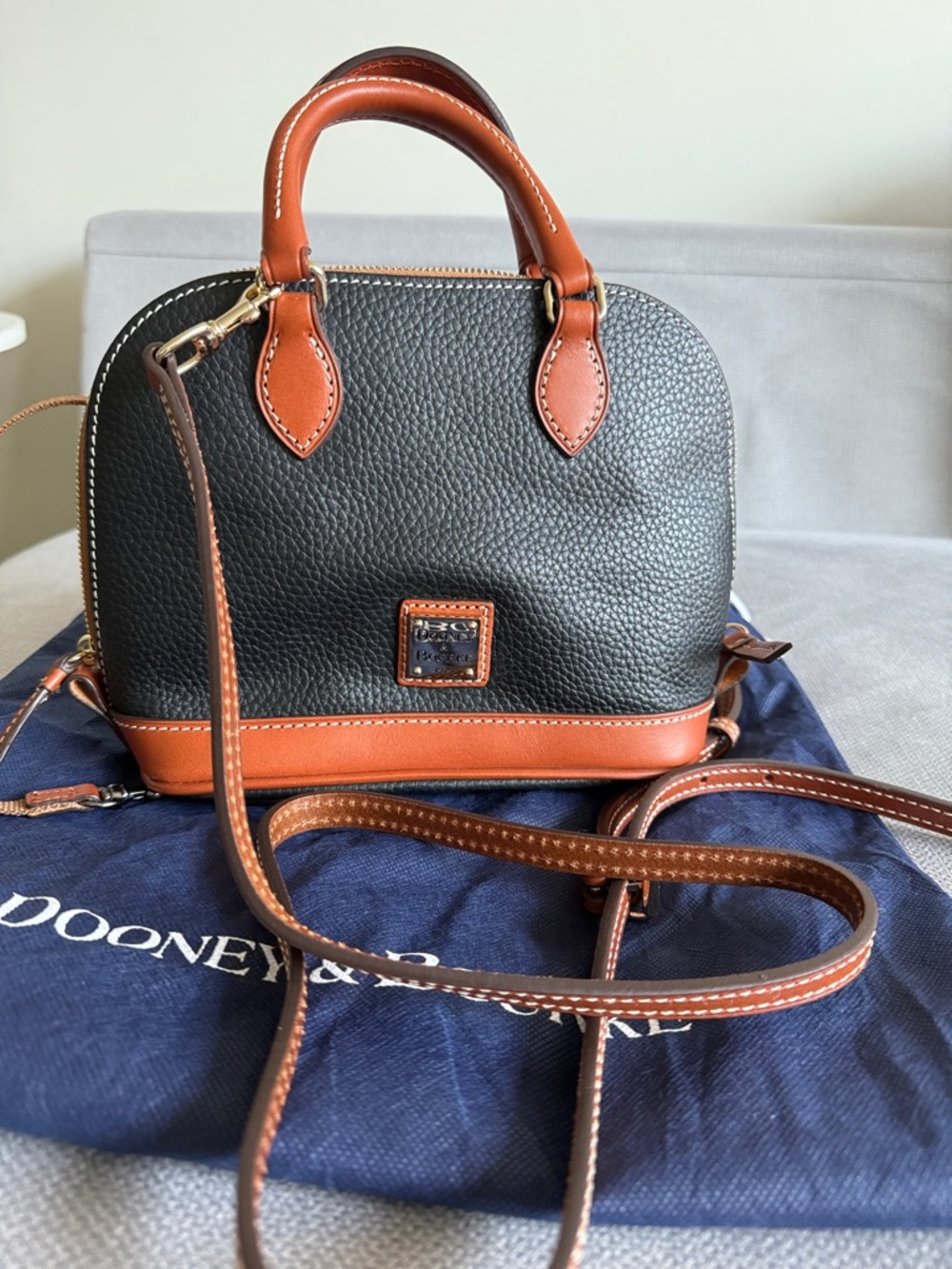 Dooney & Bourke Bitsy bag Small